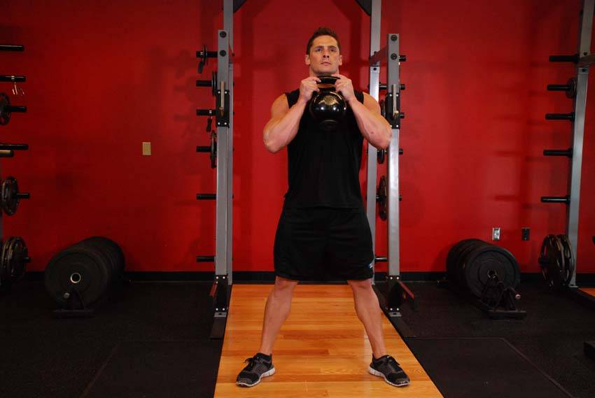 Goblet squat, position 1