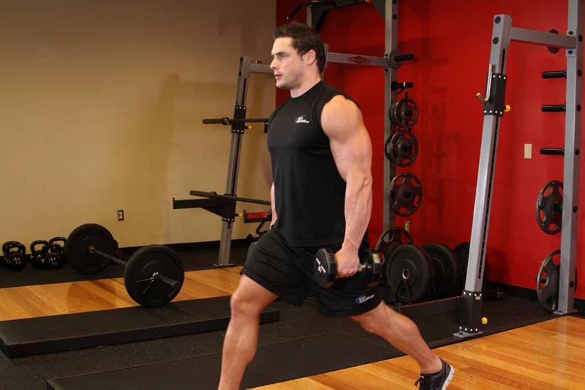 Dumbbell lunges, position 1