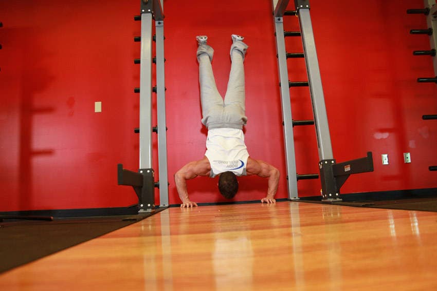 Handstand push-up, position 2